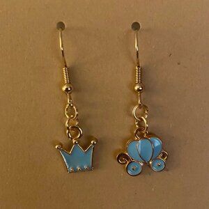 🖤 (2 for $15) Handmade Carriage & Crown Earrings